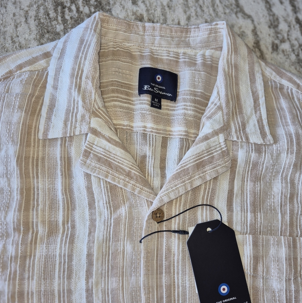 Ben Sherman Men's Button Down Vacation Shirt Size Medium NEW